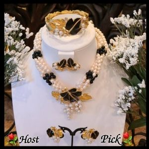 Trifari Kunio Matsumoto Grape Leaf Necklace Set